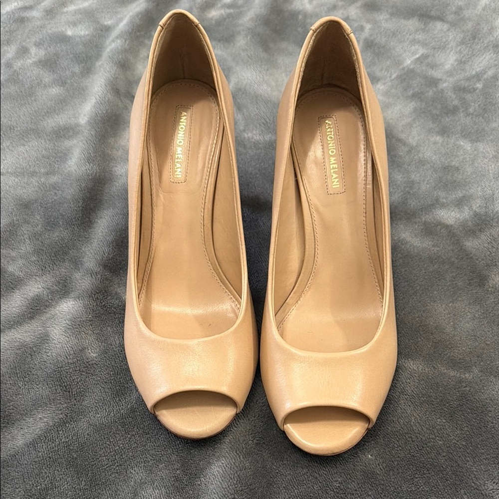 Antonio melani  Nude Peep Toe Heels